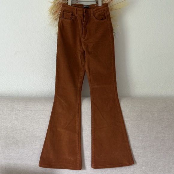 DL1961 Rachel Instasculpt High Rise Corduroy Flare Jeans 70s Style Marigold - Picture 3 of 8
